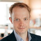Porträt von Dr. Thorsten Lottici